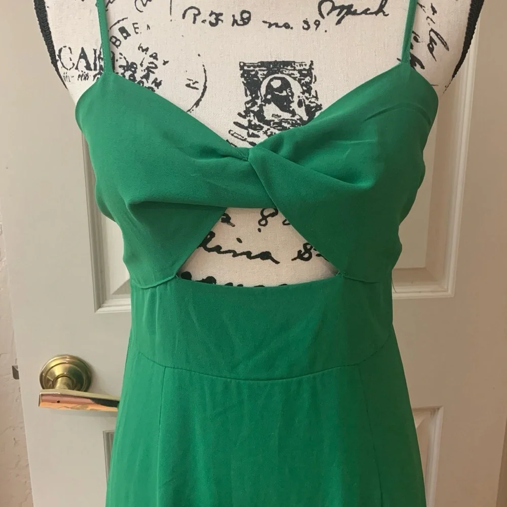 SHEIN Vibrant Green Criss Cross Dress - Picture 3 of 10